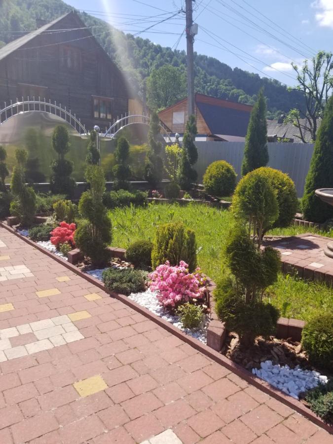 Садиба Квітка Карпат Ruska Mokra Exterior foto